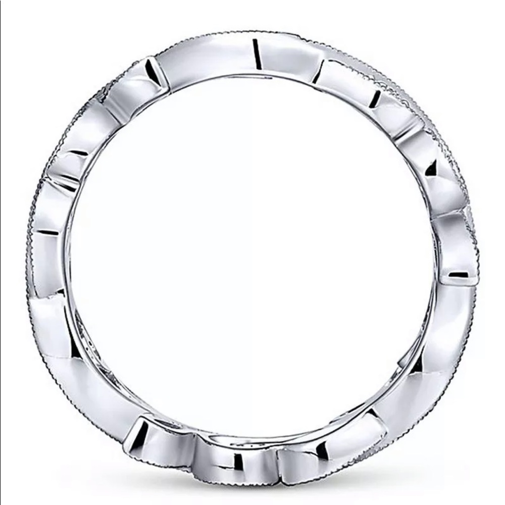 ☆Sparkly white sapphire women’s wedding ring♡ - Picture 3 of 5